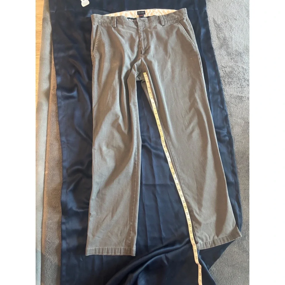 Dockers Straight Fit Mens Gray Chino Pants W36 L34 Cotton Blend